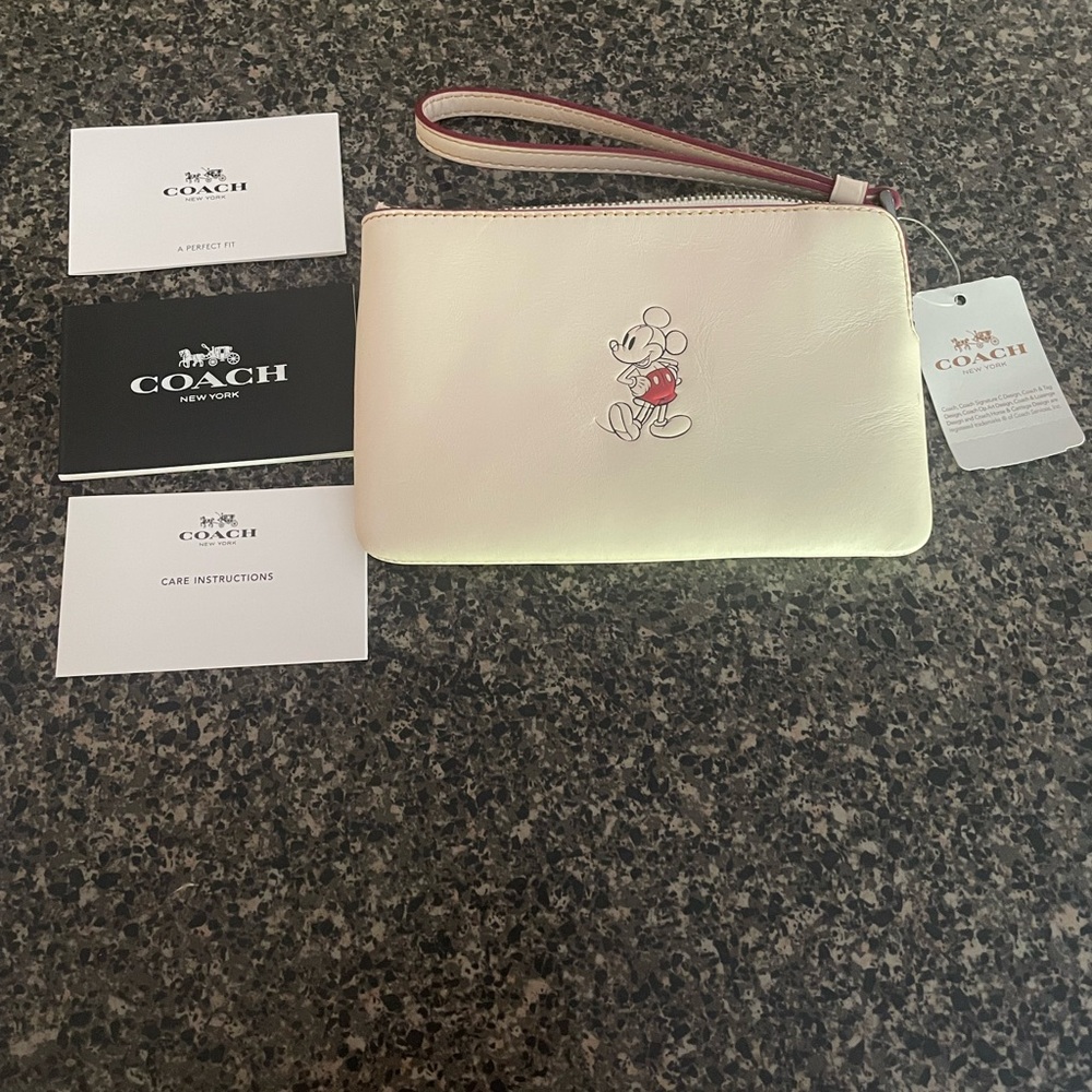 Coach X   Disney Mickey Mouse White Wristlet